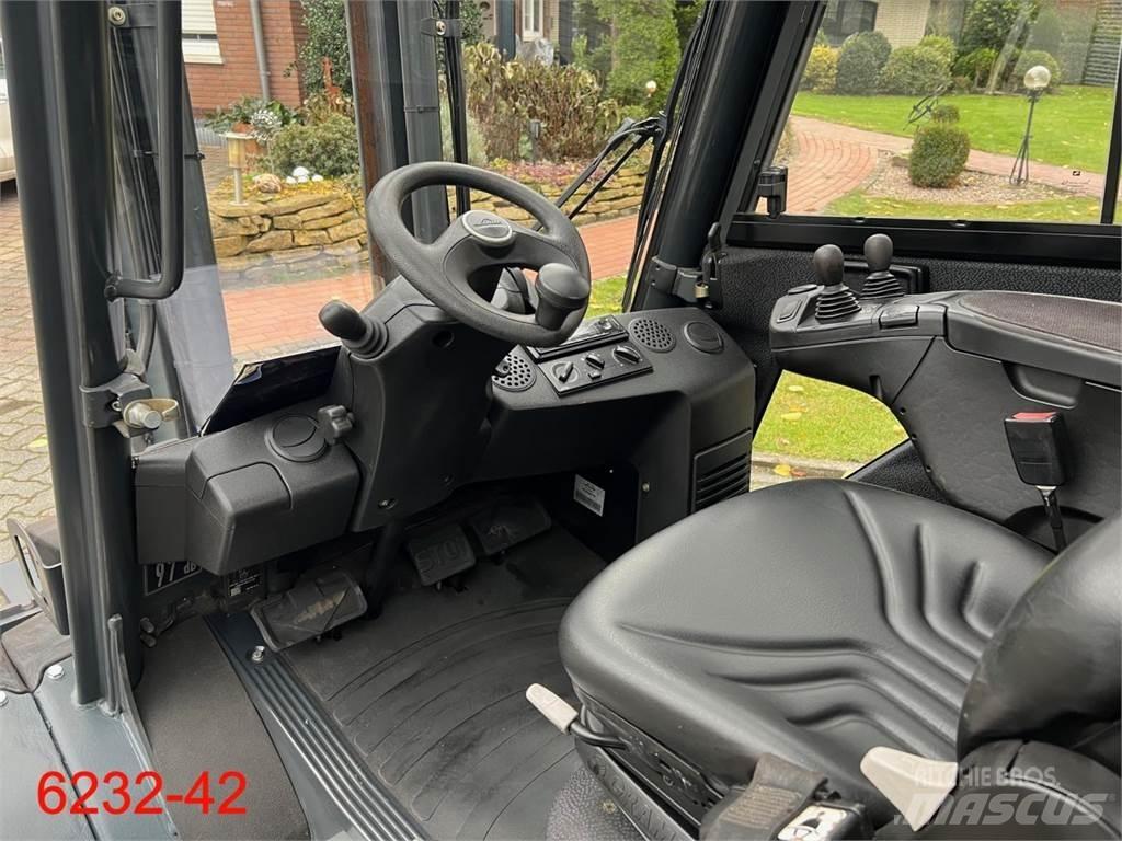Linde H 30 D 02 EVO Stivuitor diesel