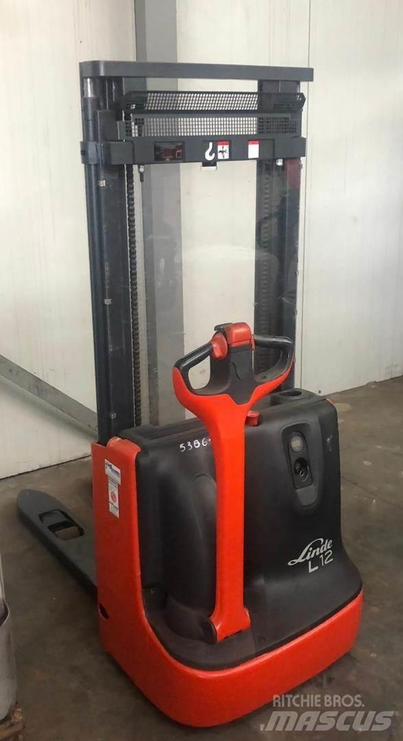 Linde L 12 Transpaleta manuala