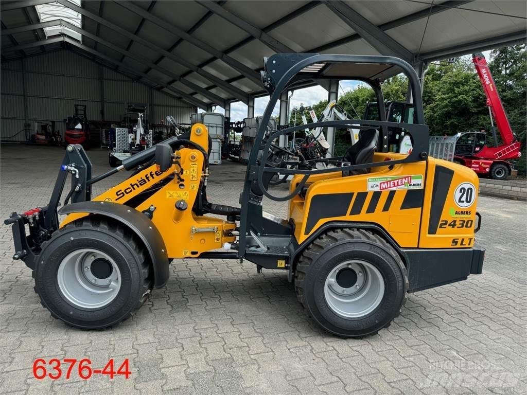 Schäffer 2430 SLT Incarcator pe pneuri