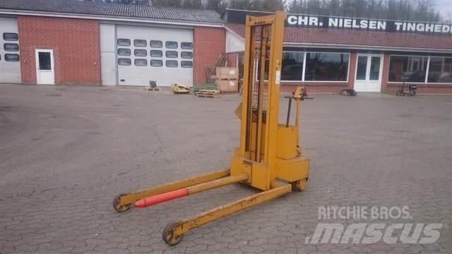 Baka el truck Transpaleti