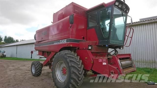 CASE 1680 Combine de secerat