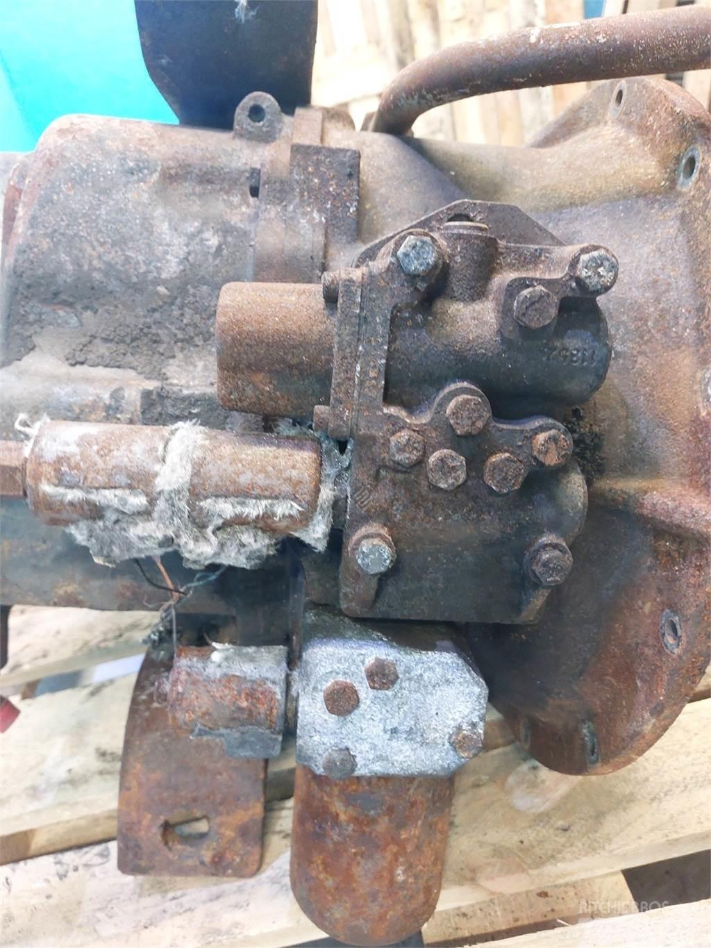 CASE 580 SLE Transmisie