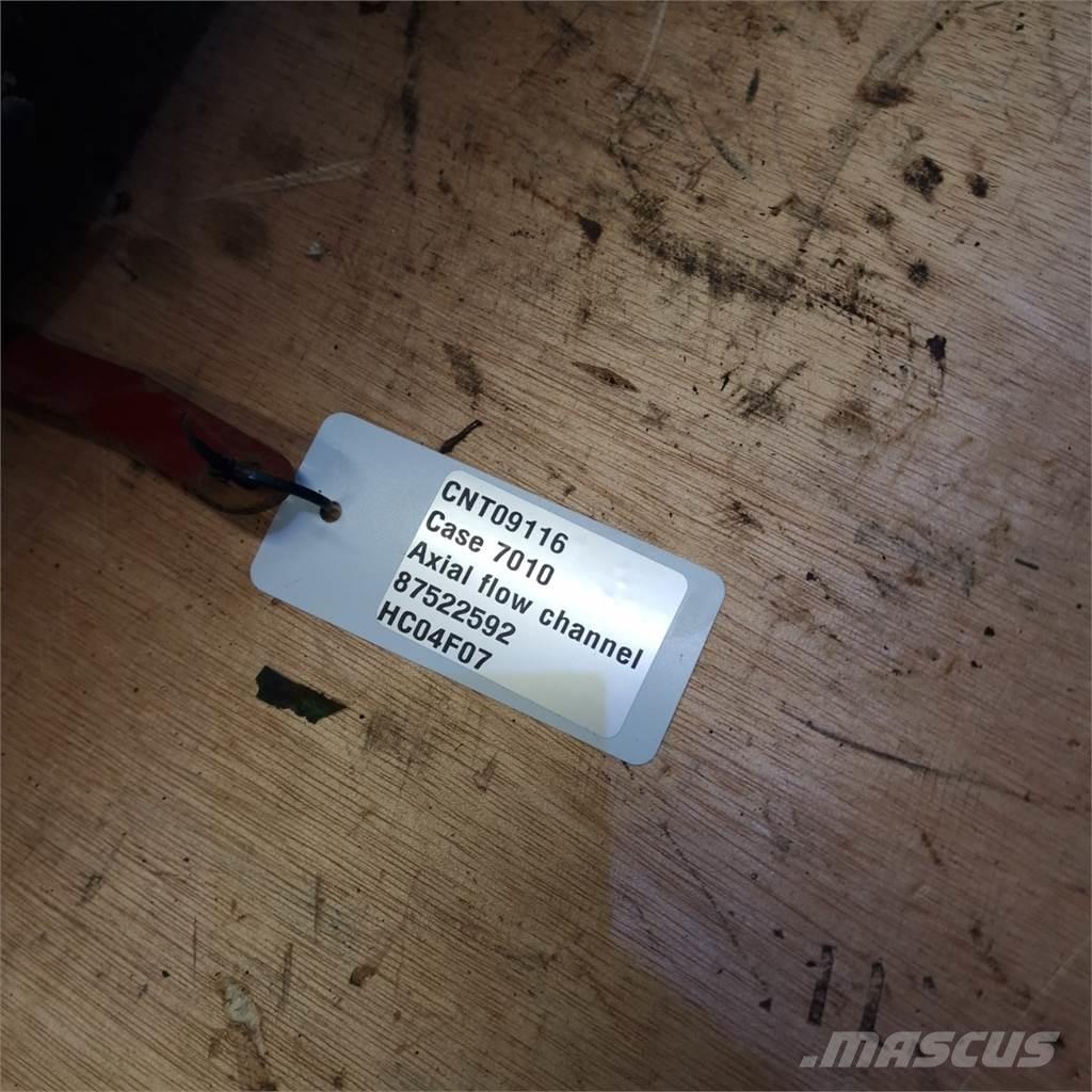 CASE 7010 Radiatoare