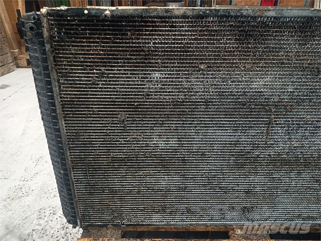 CASE 8010 Radiatoare