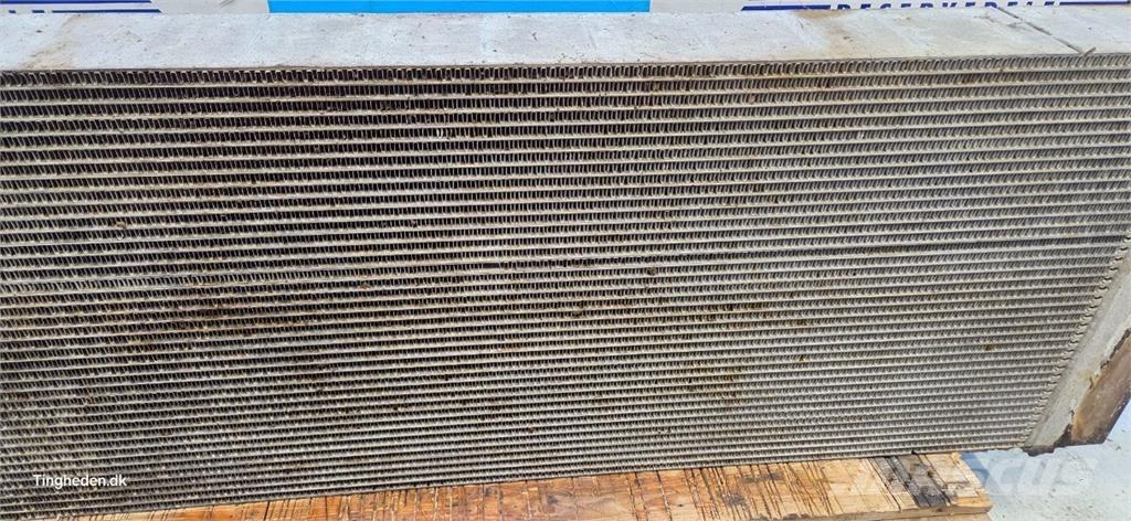 CASE 9240 Radiatoare