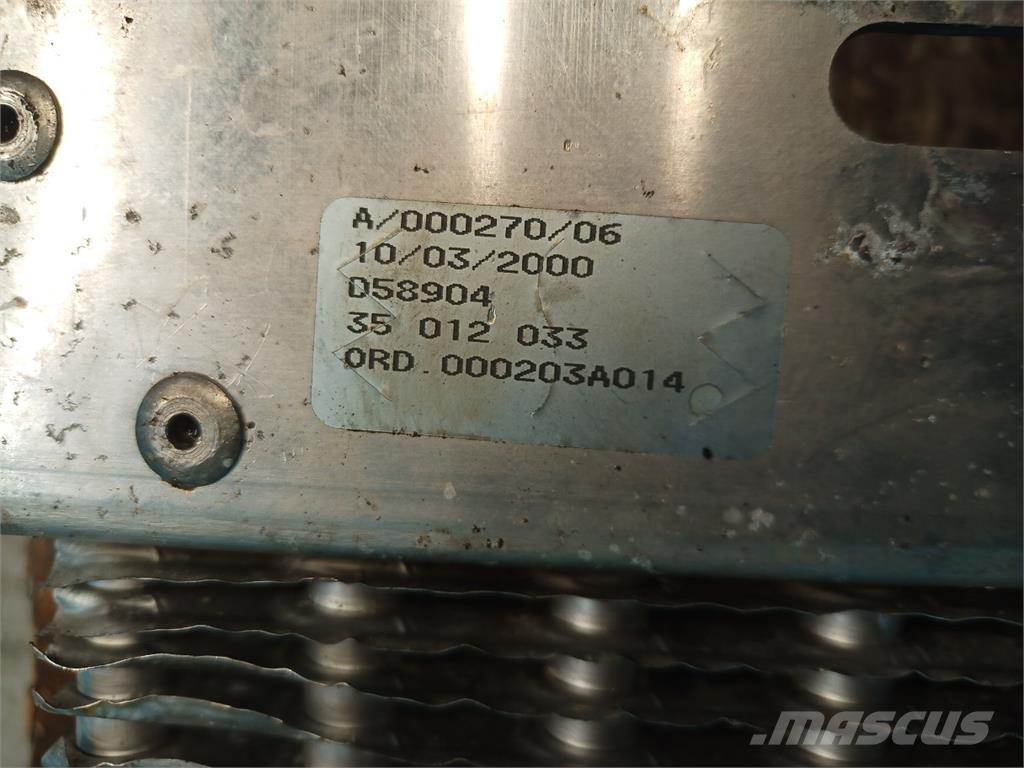 CASE CF80 Radiatoare