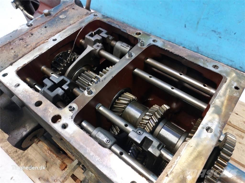 CASE Farmall 95A Transmisie