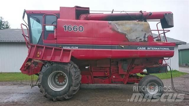 Case IH 1660 Combine de secerat