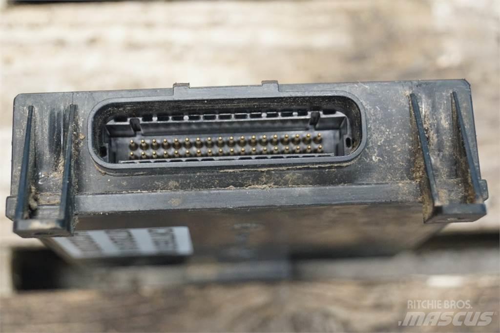 Case IH 8010 Electronice