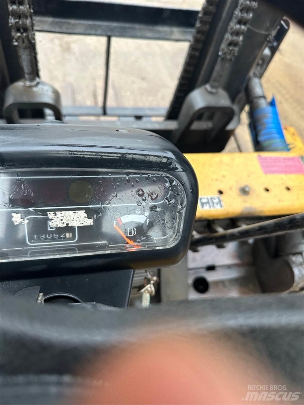 CAT DP40 Stivuitor diesel