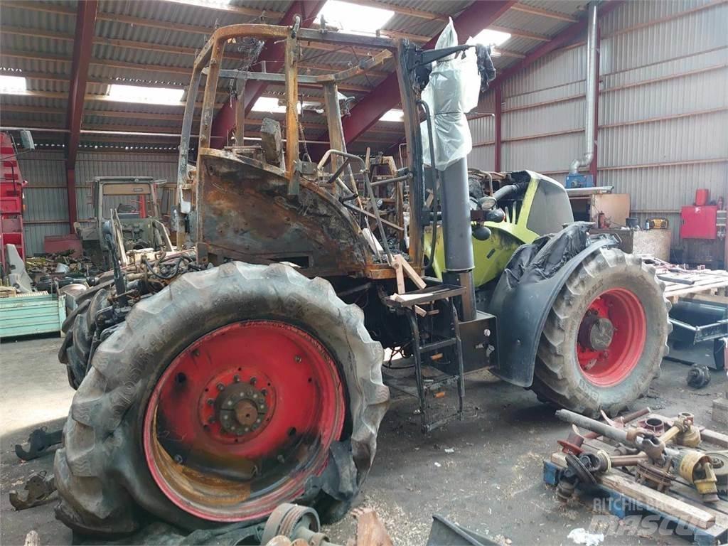 CLAAS Axion 840 Tractoare