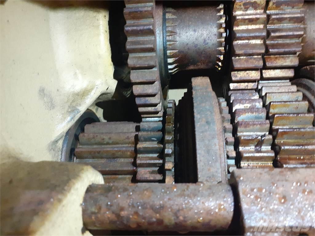 Deutz 4075 Transmisie