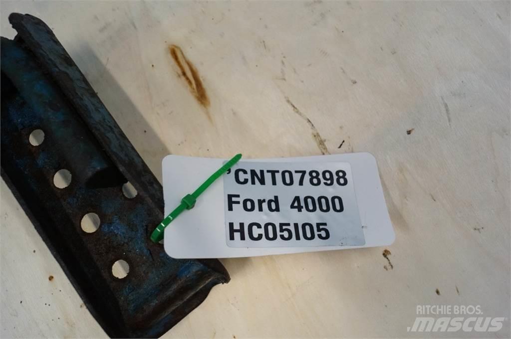 Ford 4000 Cabine si interior