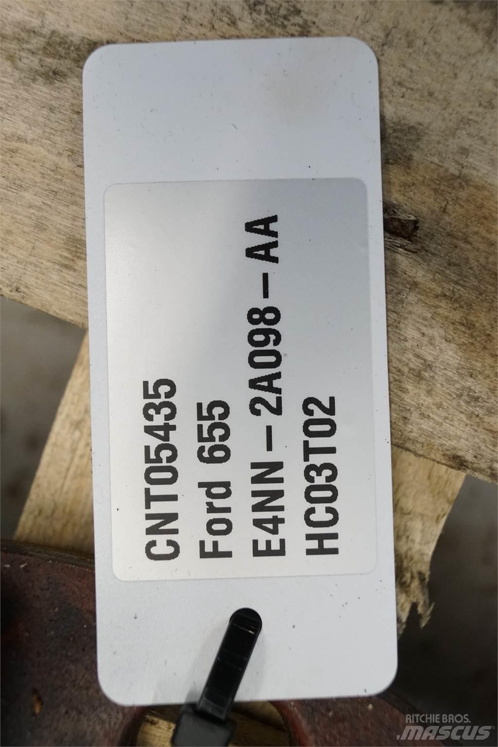 Ford 655 Axe