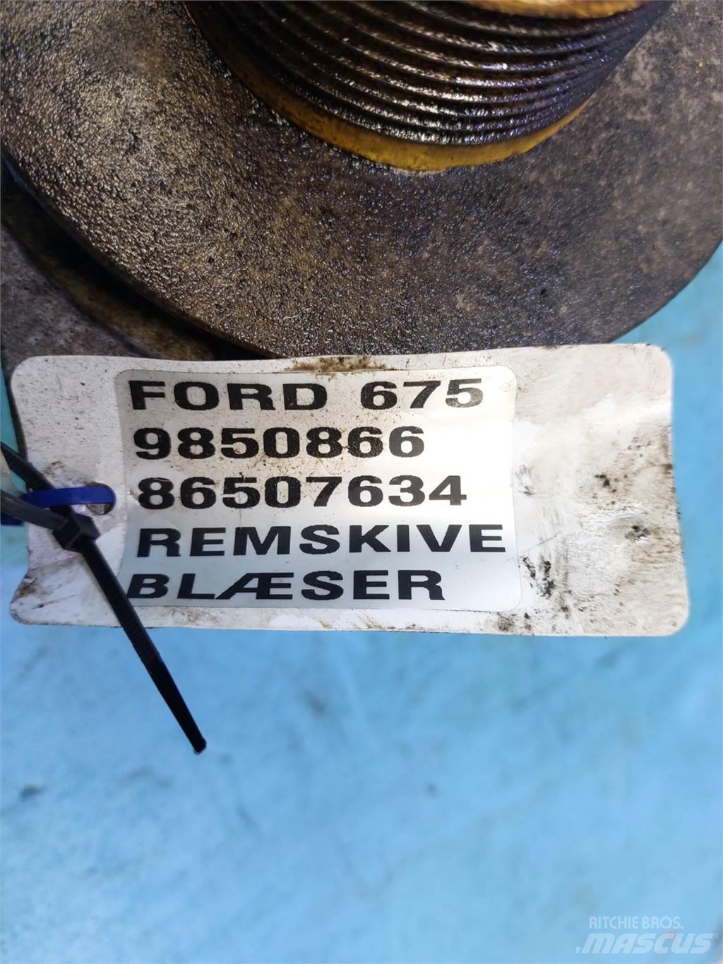 Ford 675 Motoare