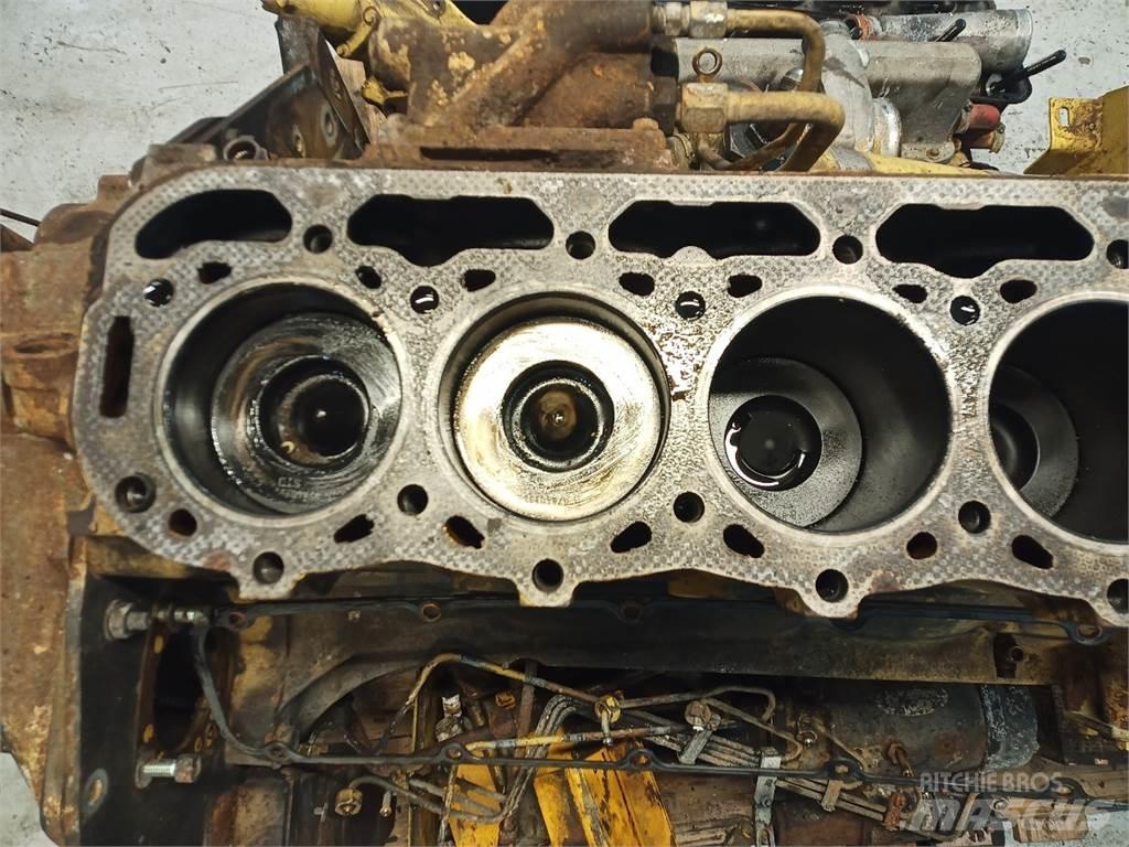 Ford 675TA Motoare