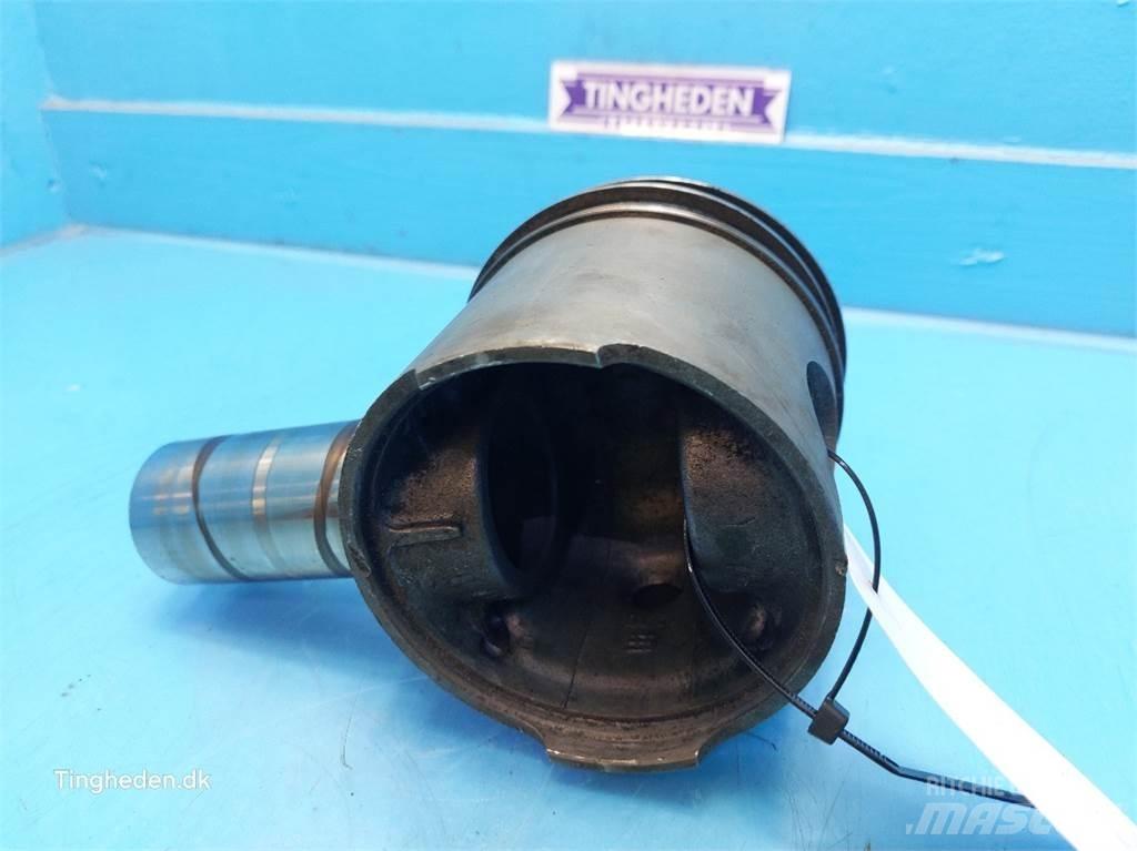 Ford 678 HT Motoare