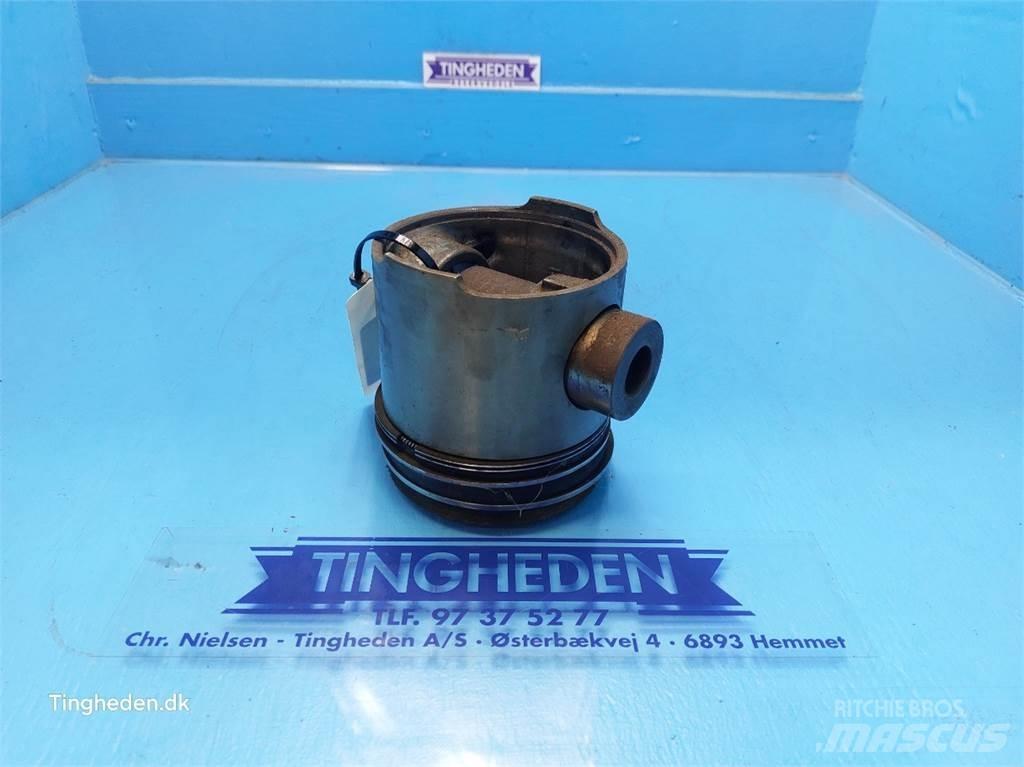 Ford 678 HT Motoare