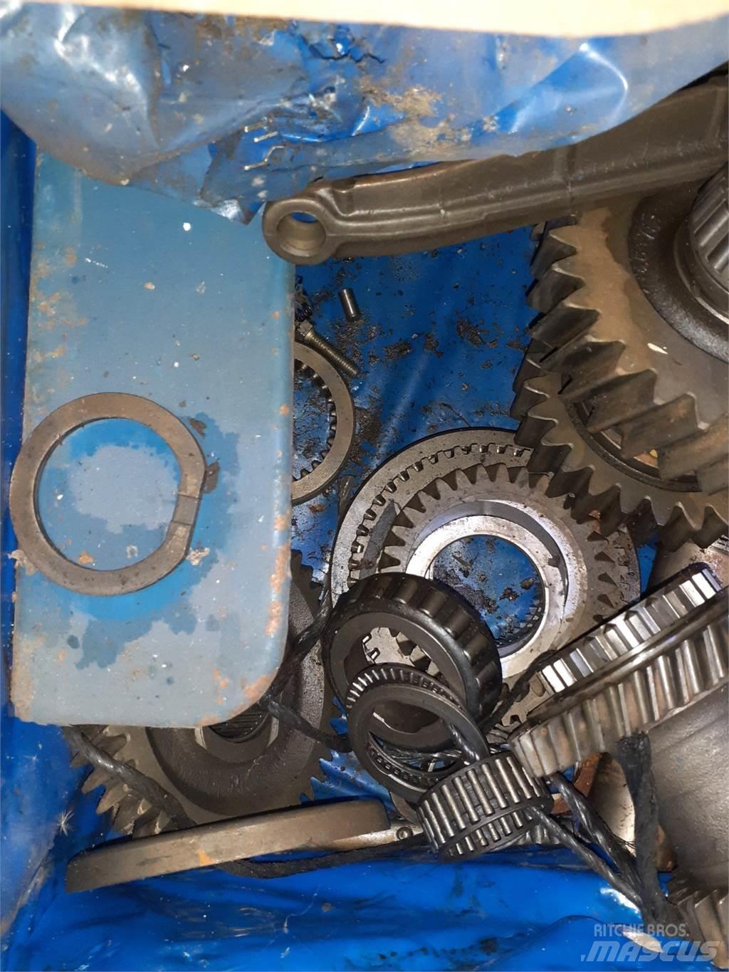 Ford 7710 Transmisie