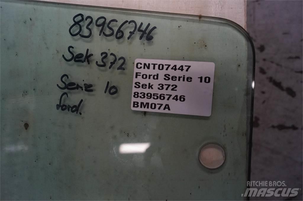 Ford Serie 10 Cabine si interior