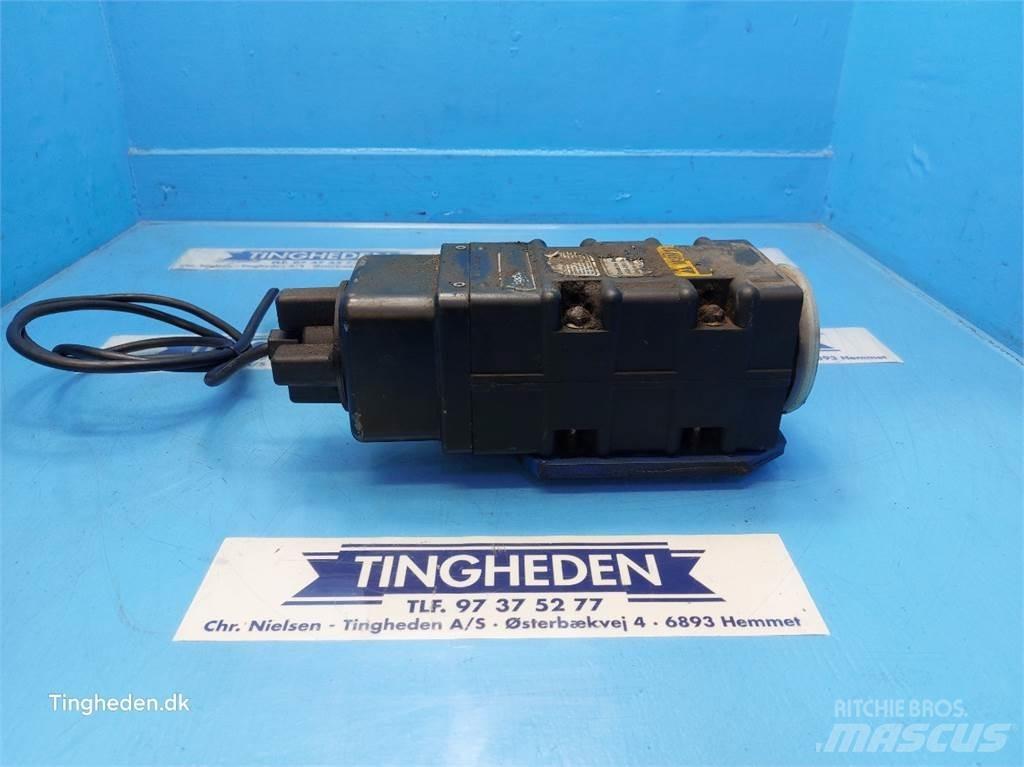 Ford TW15 Electronice