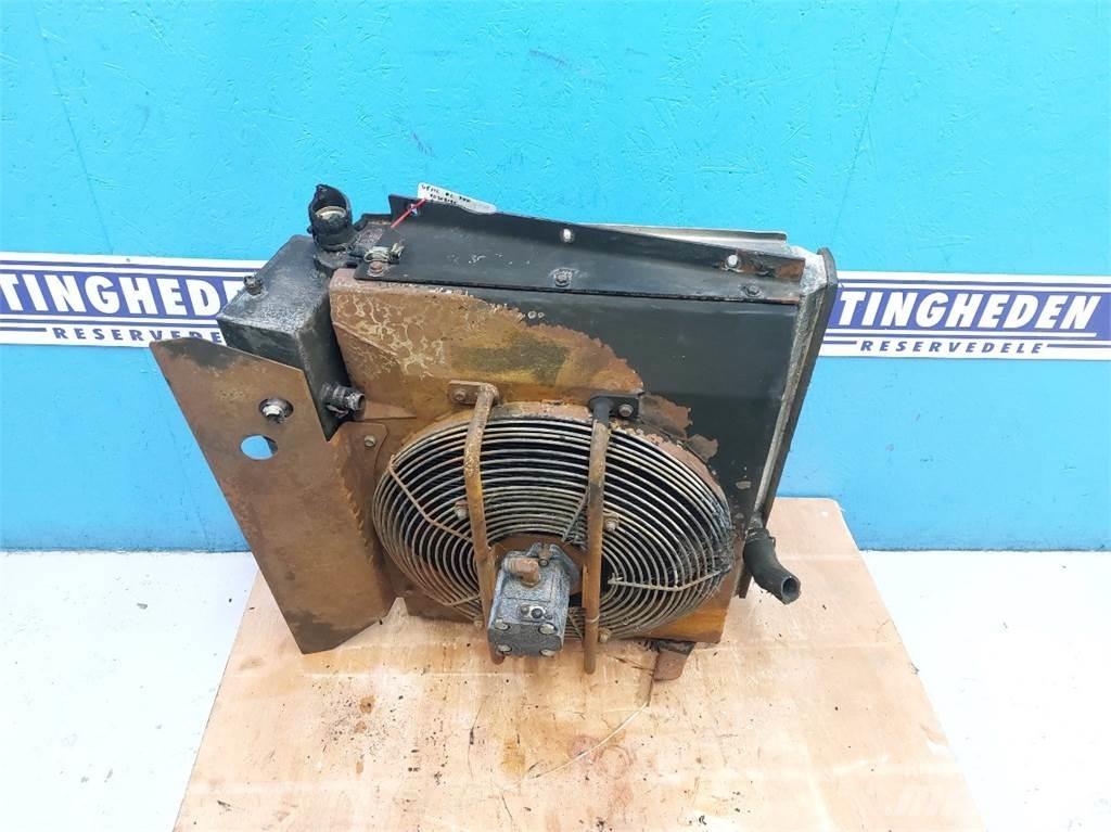 Gehl AL750 Radiatoare