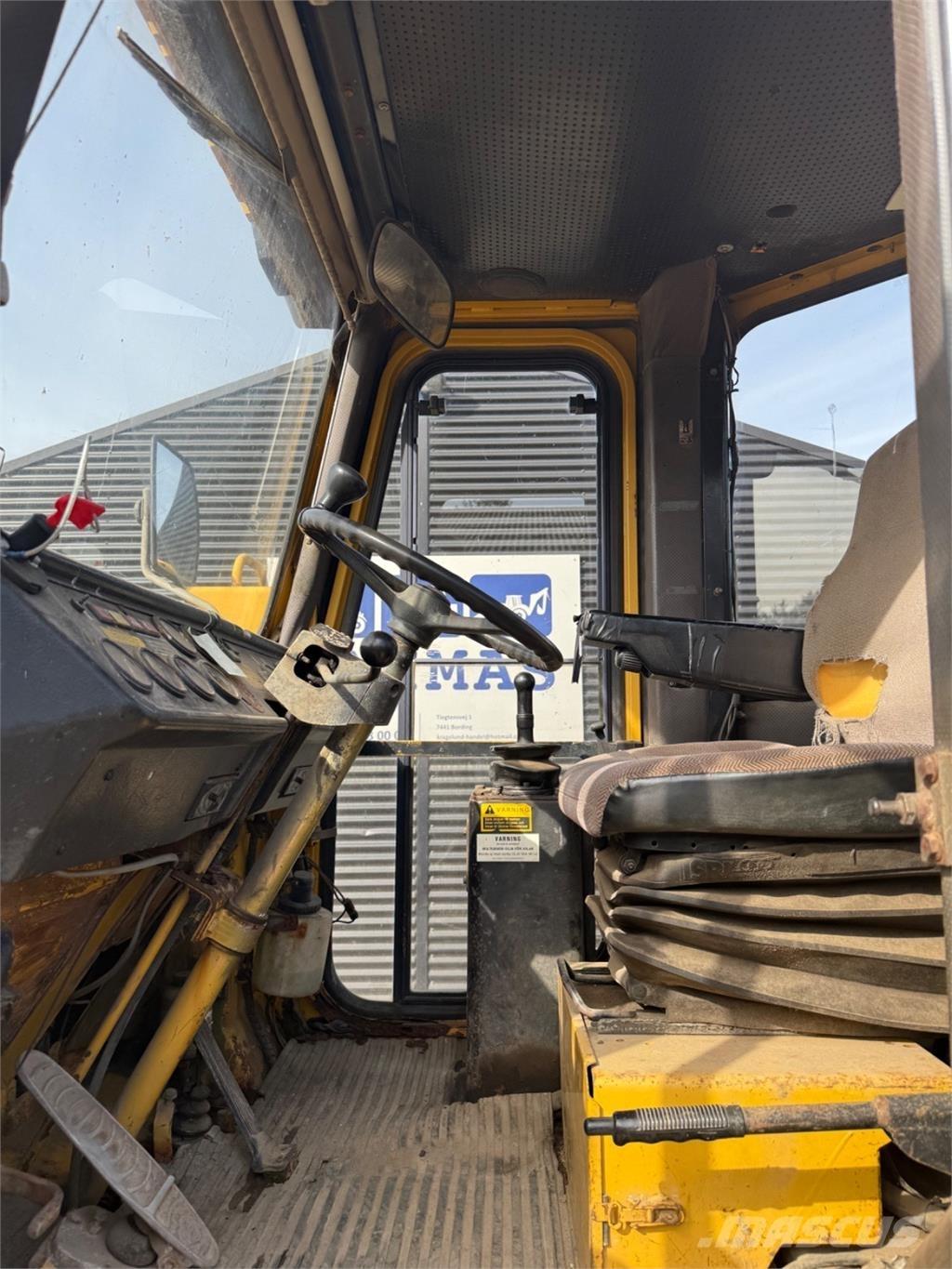 Hanomag 44D Incarcator pe pneuri