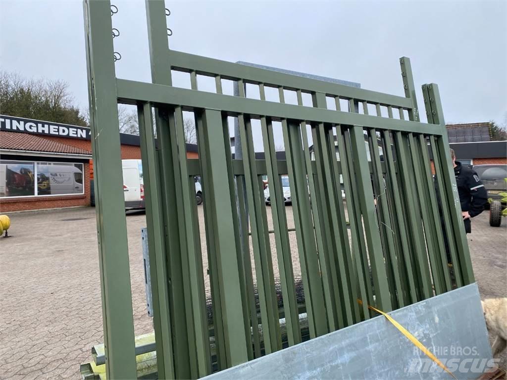  Hegn 4 styk Utilaje întreţinere terenuri - Altele