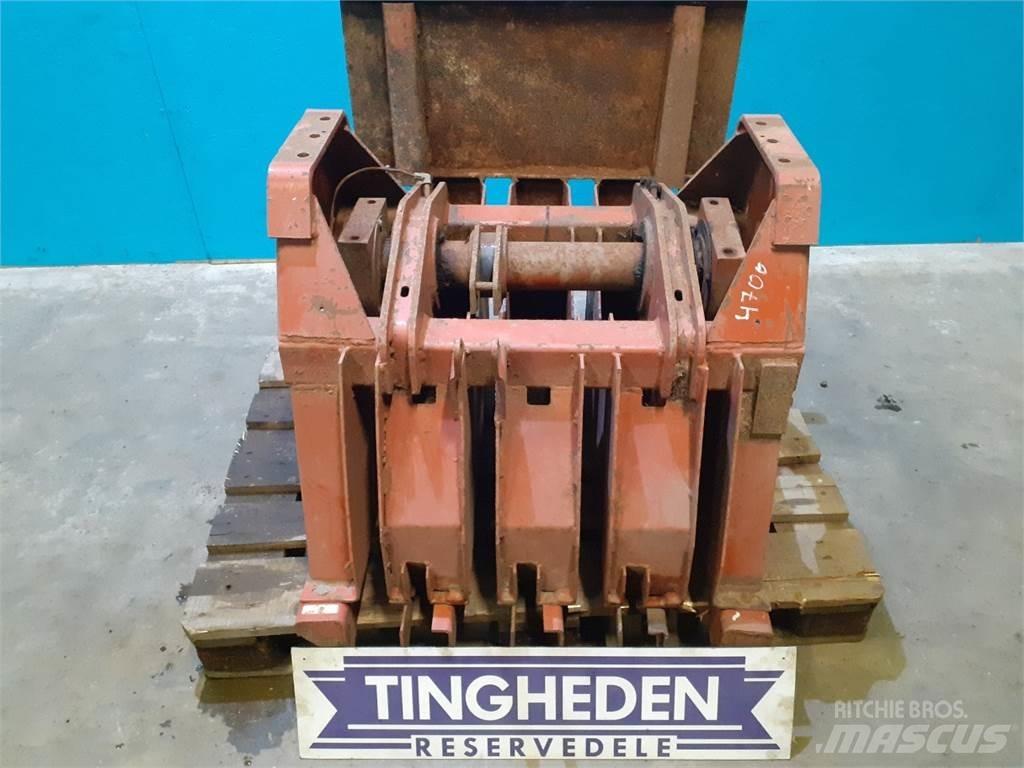 Hesston 4700 Alte echipamente pentru nutret