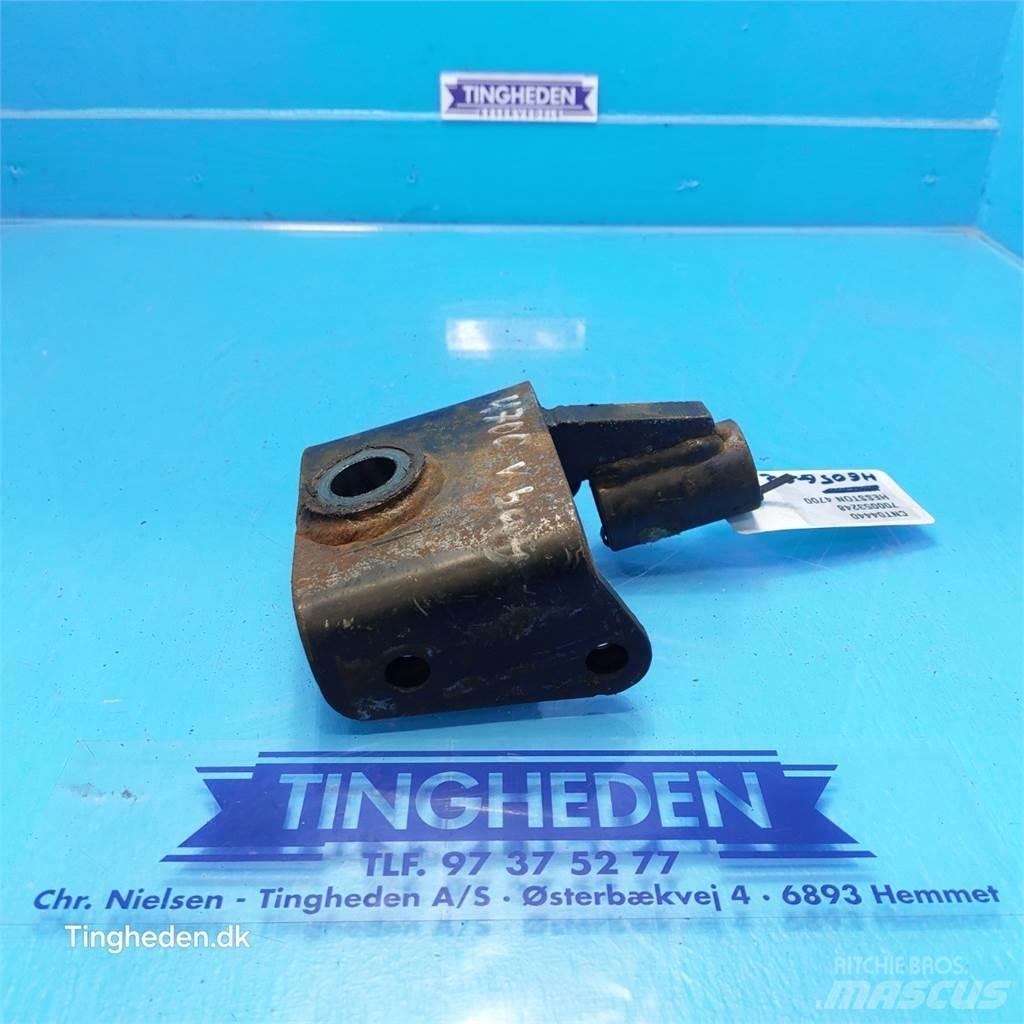 Hesston 4700 Alte echipamente pentru nutret