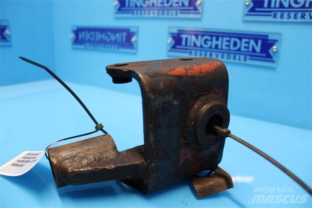 Hesston 4700 Alte echipamente pentru nutret
