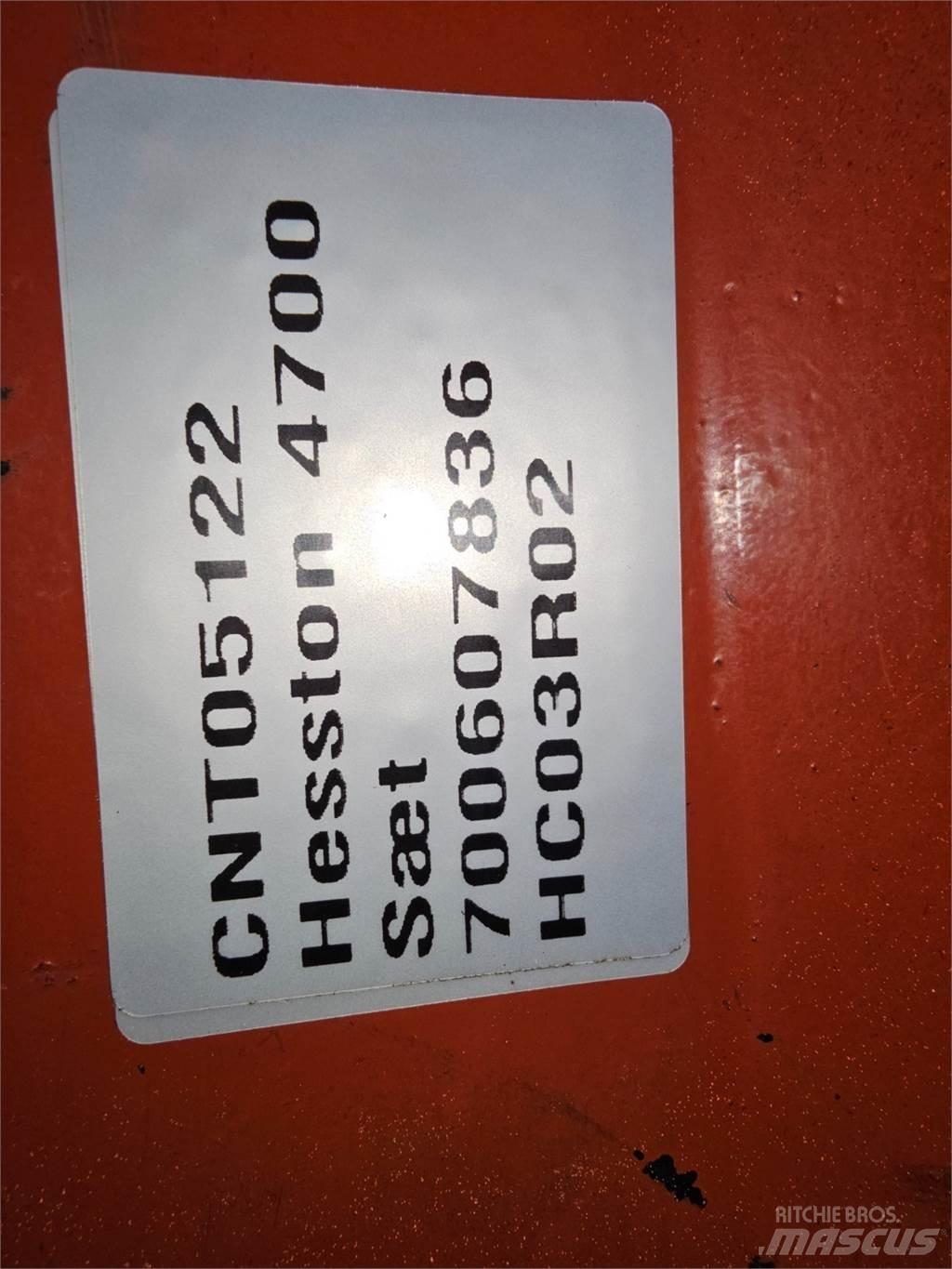 Hesston 4700 Alte echipamente pentru nutret