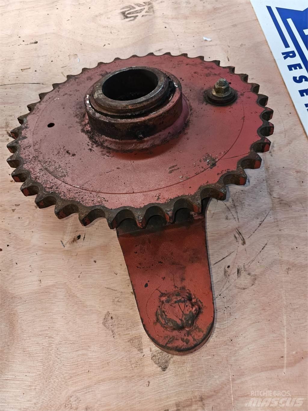 Hesston 4700 Alte echipamente pentru nutret