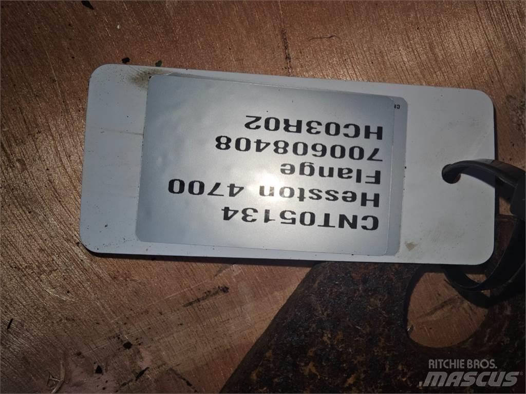 Hesston 4700 Alte echipamente pentru nutret