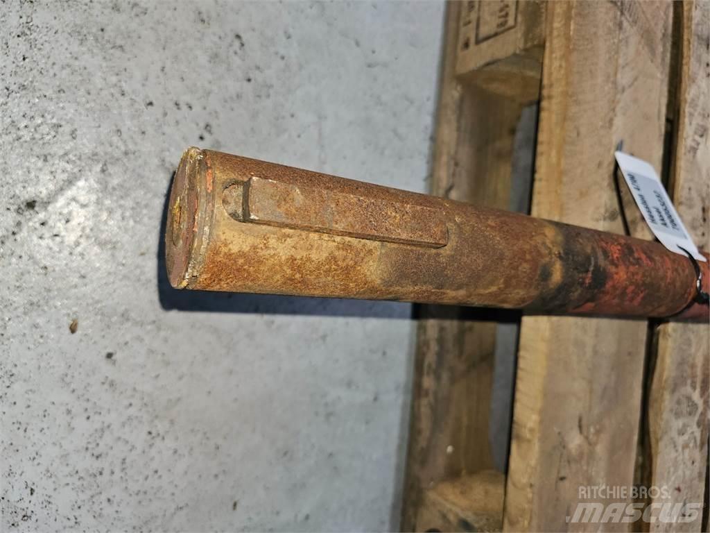 Hesston 4700 Alte echipamente pentru nutret