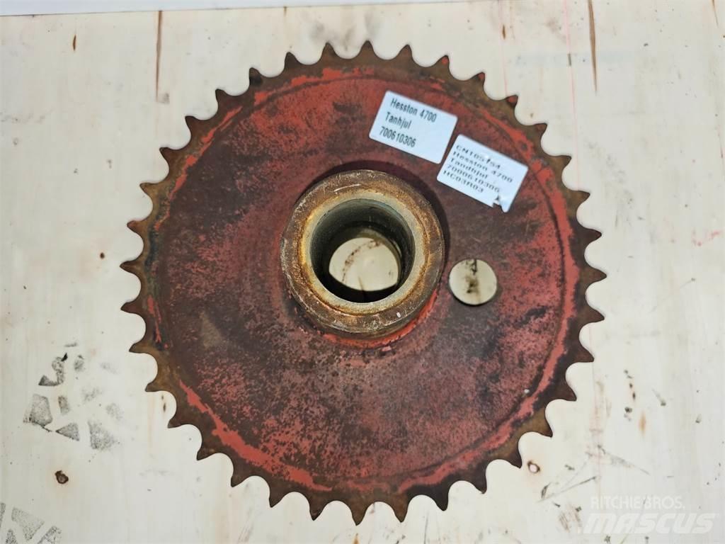 Hesston 4700 Alte echipamente pentru nutret