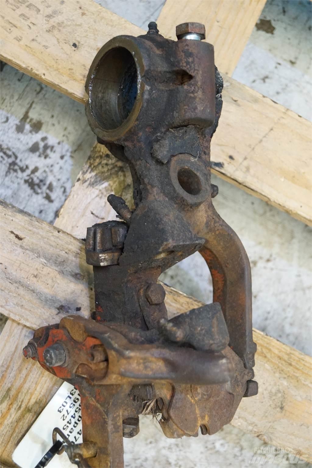 Hesston 4700 Alte echipamente pentru nutret