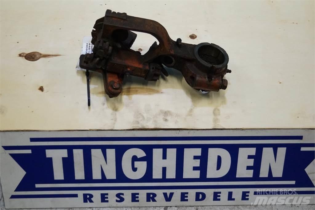 Hesston 4700 Alte echipamente pentru nutret
