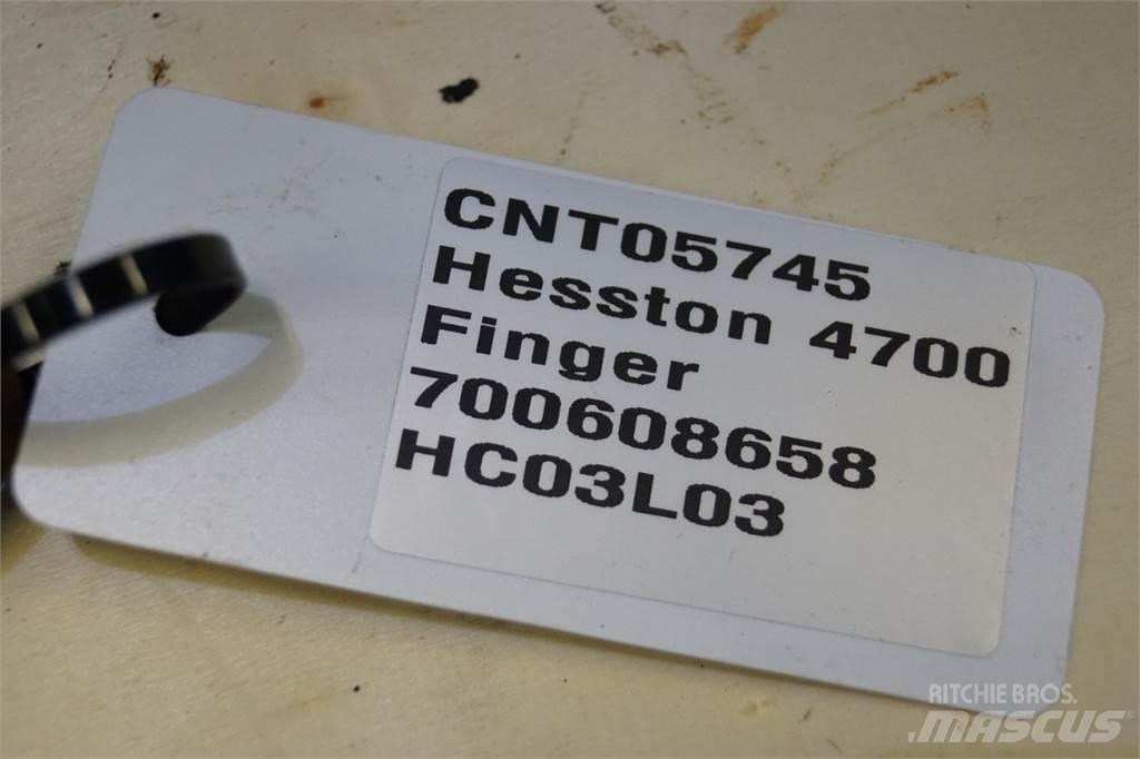 Hesston 4700 Alte echipamente pentru nutret