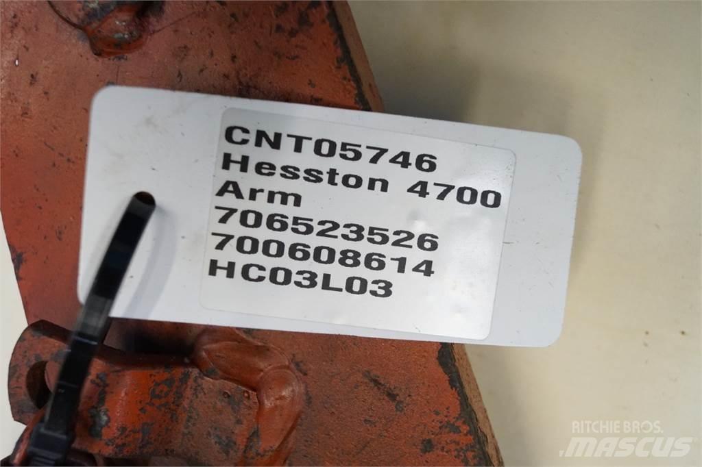 Hesston 4700 Alte echipamente pentru nutret
