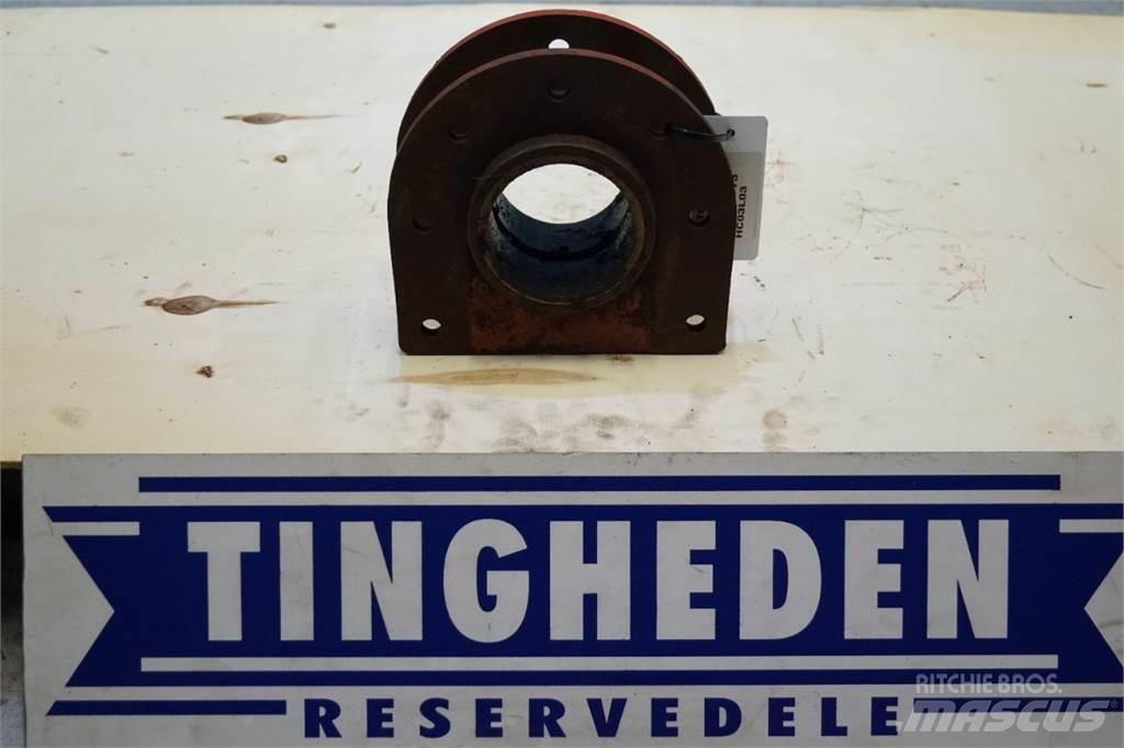 Hesston 4700 Alte echipamente pentru nutret