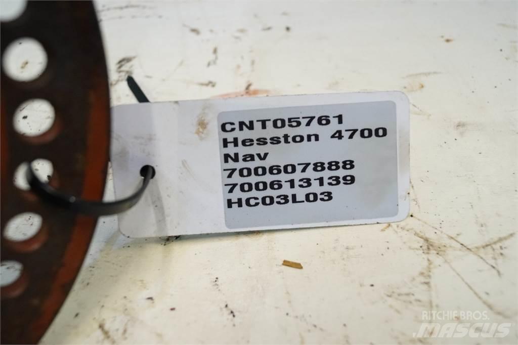 Hesston 4700 Alte echipamente pentru nutret