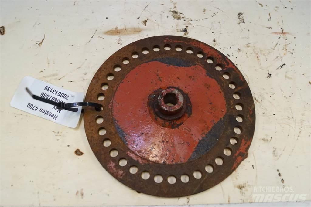 Hesston 4700 Alte echipamente pentru nutret