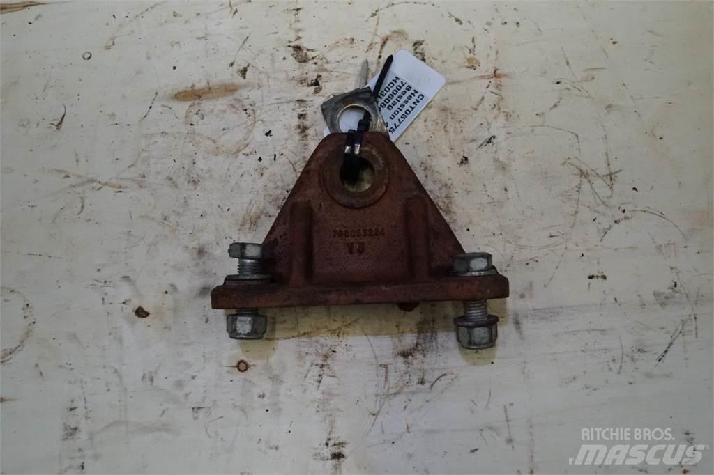 Hesston 4700 Alte echipamente pentru nutret