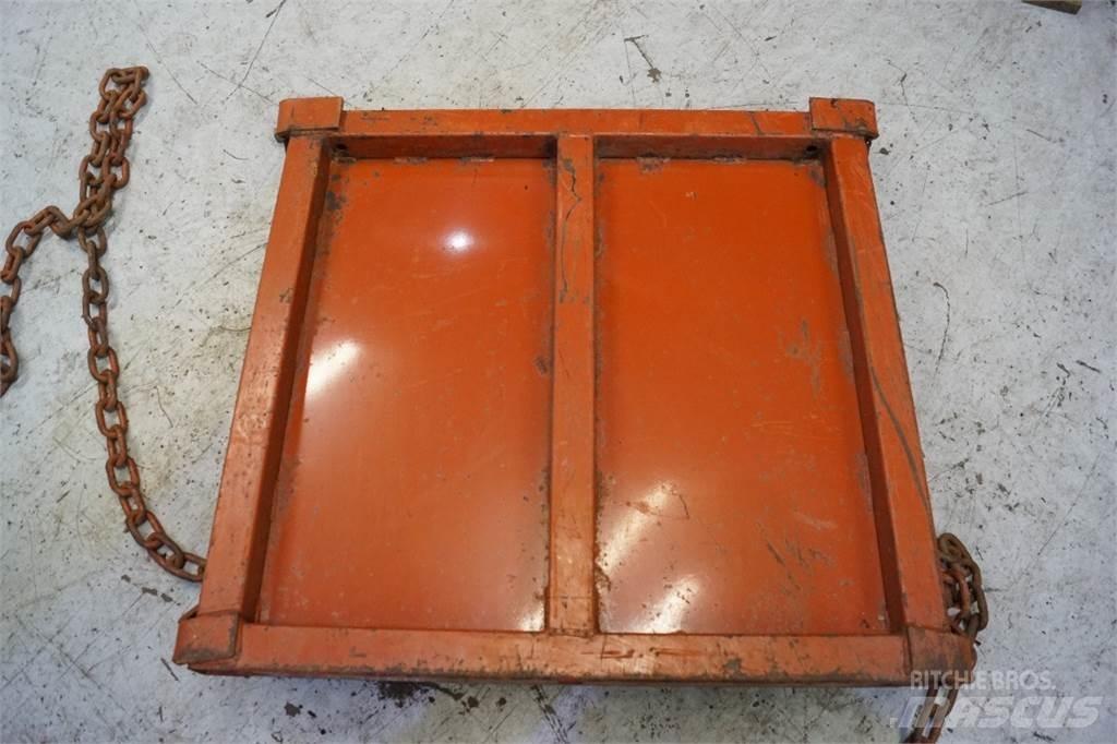 Hesston 4700 Alte echipamente pentru nutret