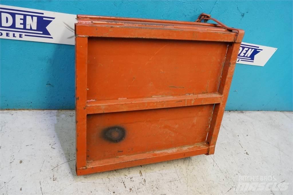 Hesston 4700 Alte echipamente pentru nutret
