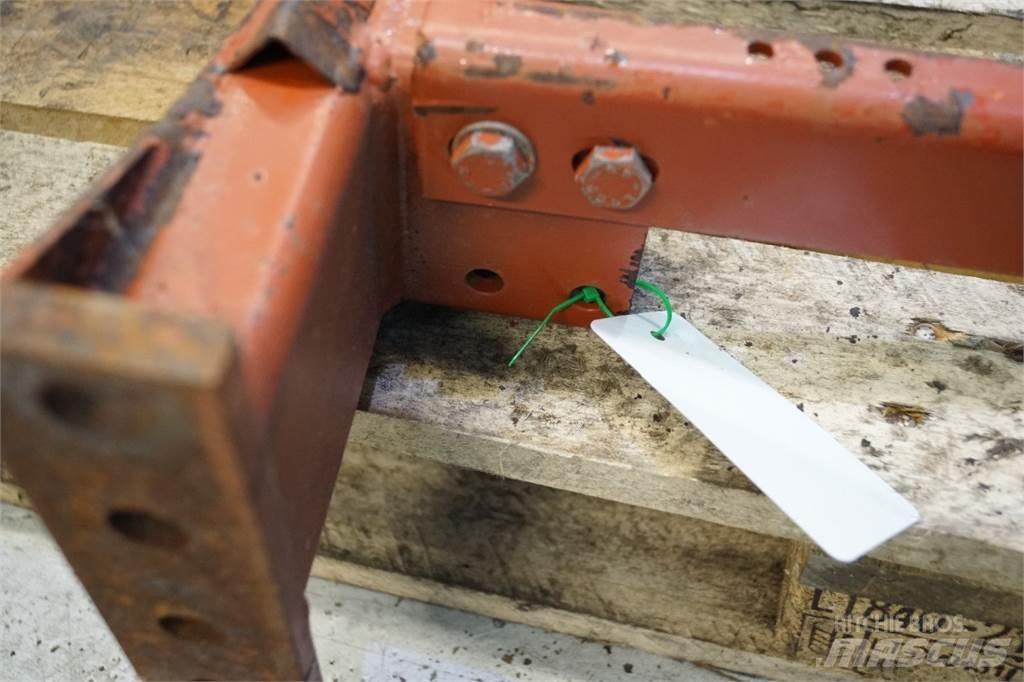 Hesston 4700 Alte echipamente pentru nutret
