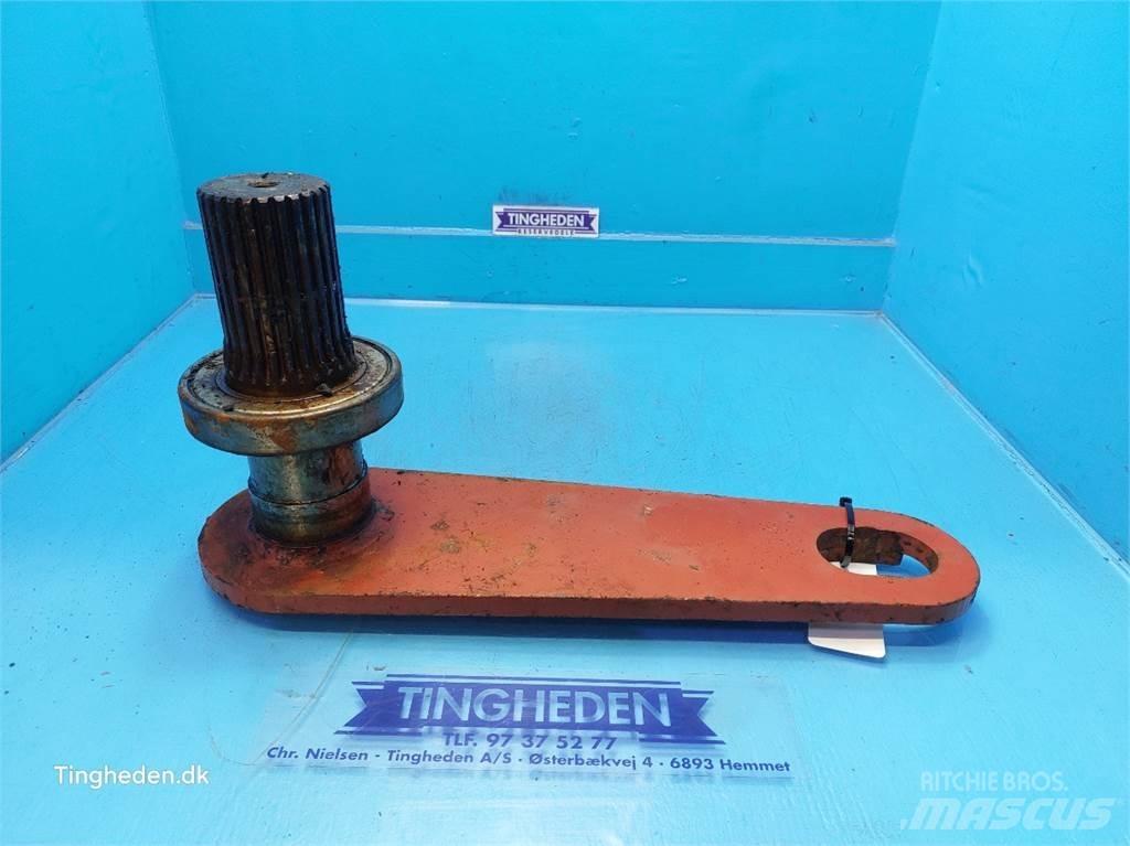 Hesston 4700 Alte echipamente pentru nutret