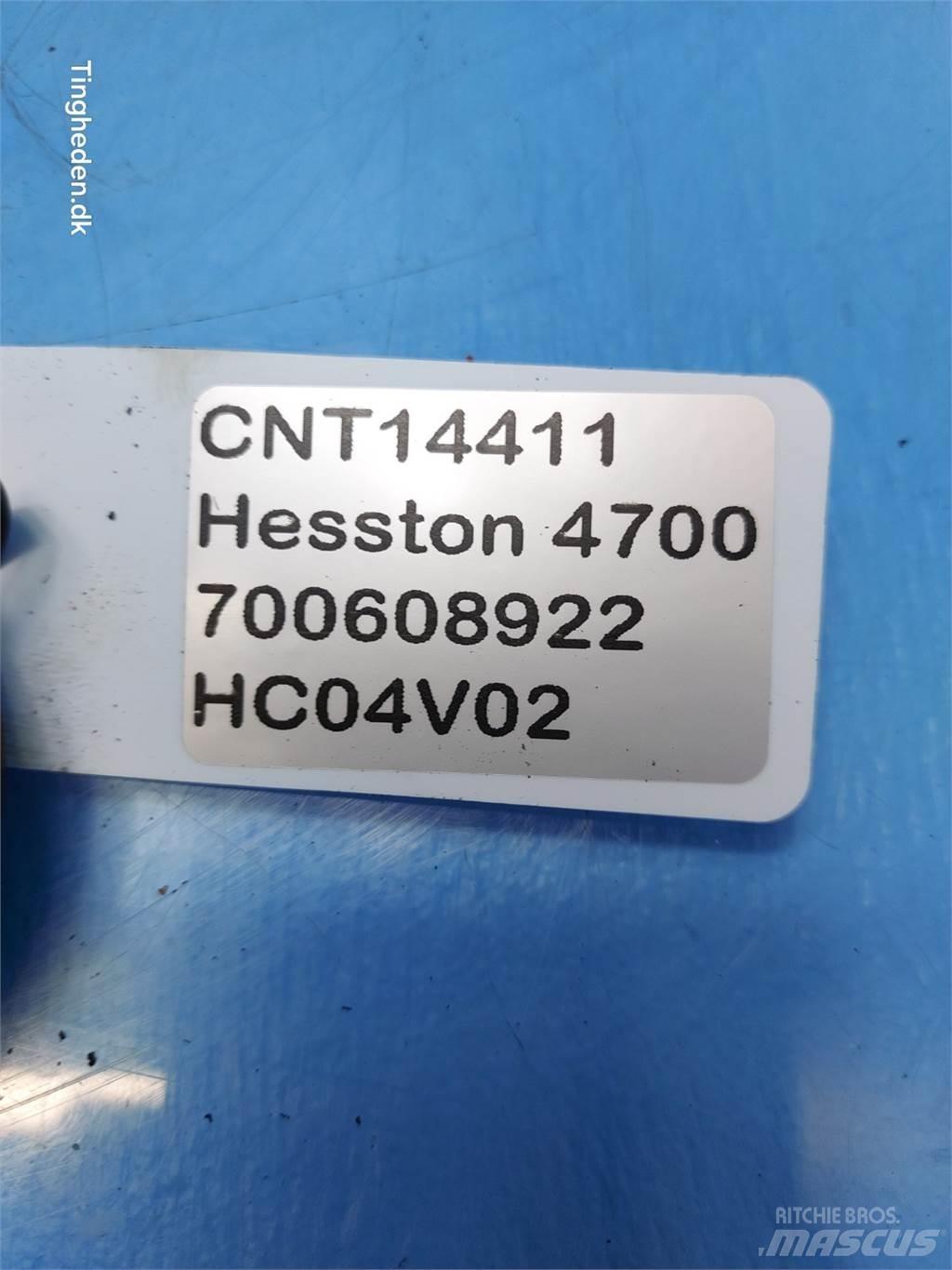 Hesston 4700 Cleme balot