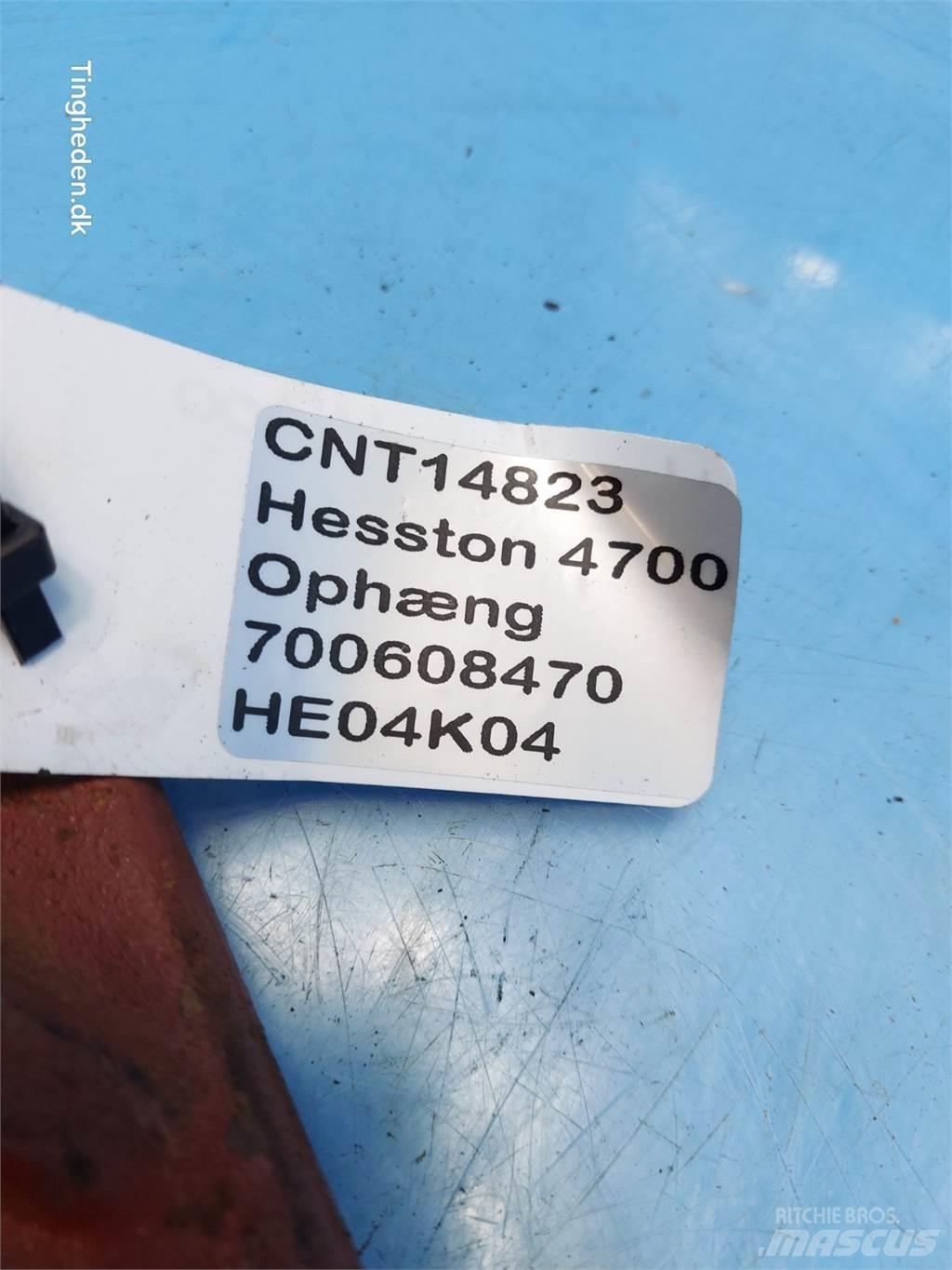 Hesston 4700 Alte echipamente pentru nutret